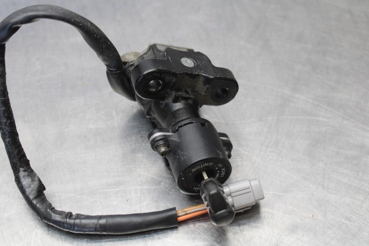 08-10 SUZUKI GSXR 600 IGNITION LOCK W KEY BB92