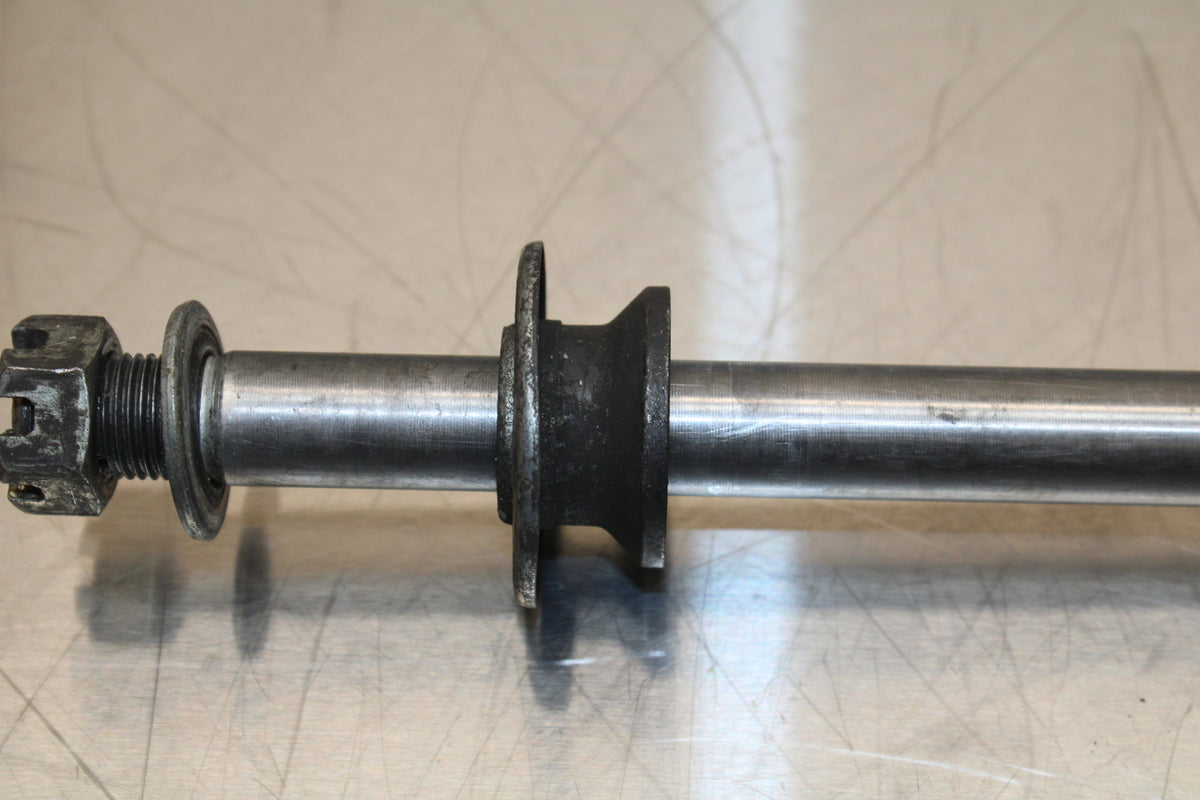 86 SUZUKI GS750ES REAR AXLE BACK WHEEL RIM PIVOT BOLT AXEL BB140