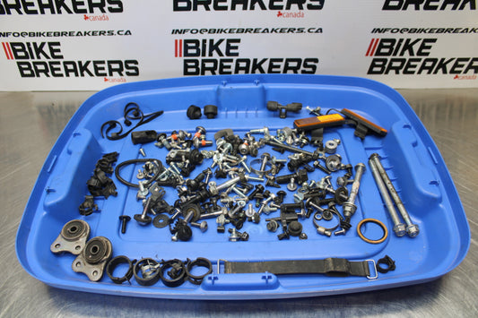 14-17 YAMAHA FZ07 MOUNTING BOLTS HARDWARE MOTOR SCREWS BB162