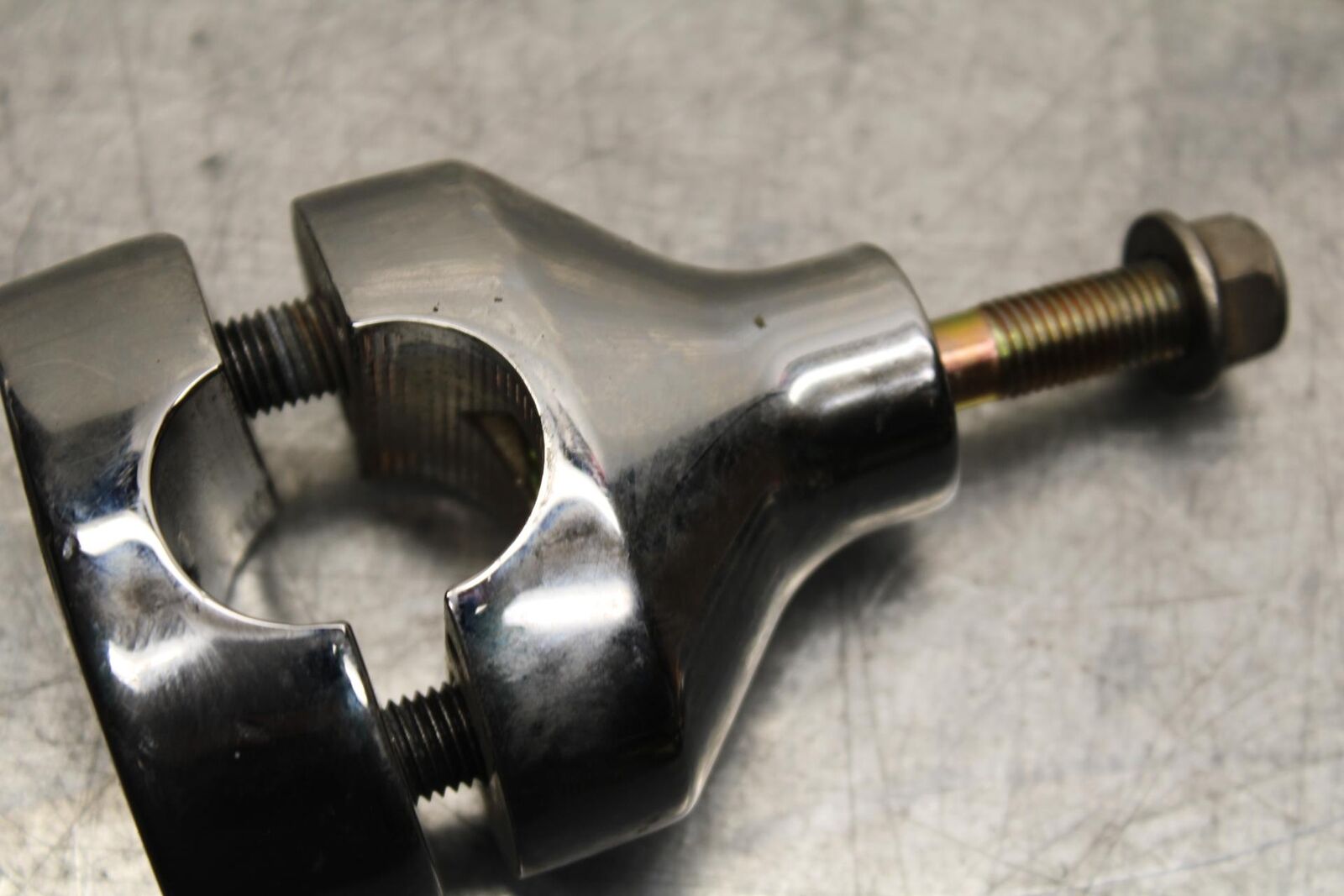 2005 Kawasaki Vulcan 1600 VN1600A Classic HANDLEBAR RISERS BB574