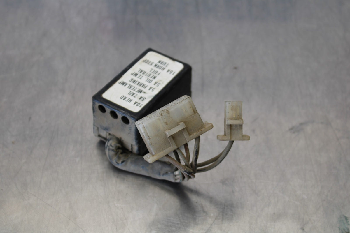 76-77 HONDA GOLDWING 1000 FUSE BOX  BB171