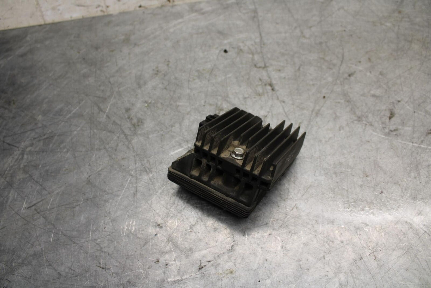 2015 Yamaha YZF R3 RECTIFIER VOLTAGE REGULATOR 1WD-H1960-00-00 BB526
