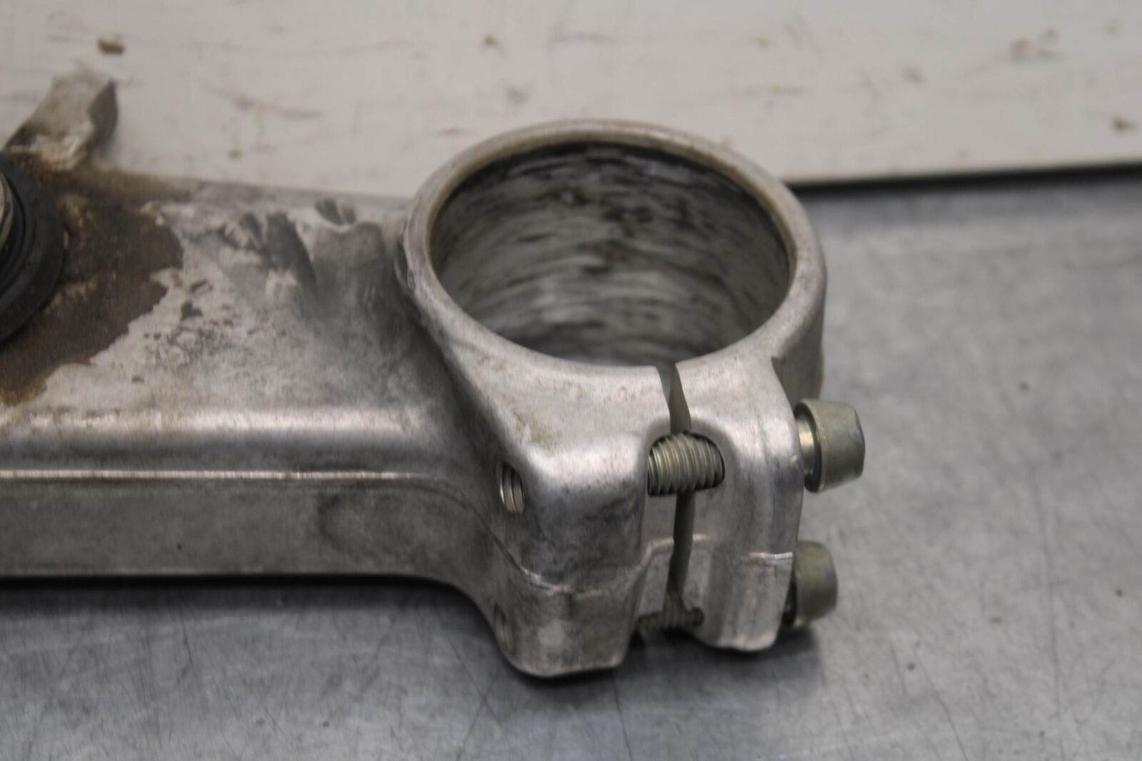 03-04 KAWASAKI NINJA ZX6RR FRONT FORKS CLAMP LOWER TRIPLE TREE STEM BB105