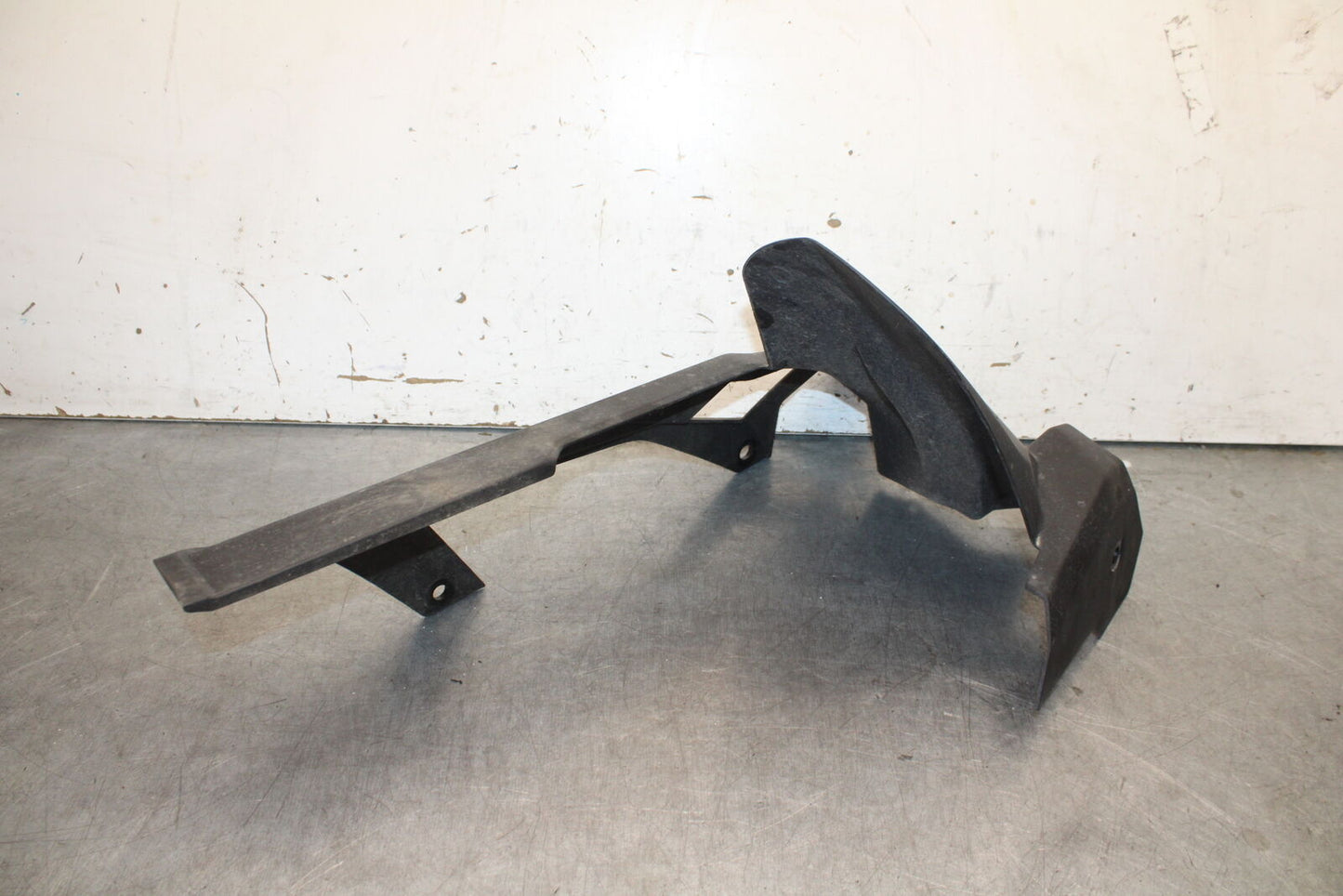 18-23 KAWASAKI NINJA 400 REAR BACK DRIVE CHAIN GUARD COVER SHIELD BB679