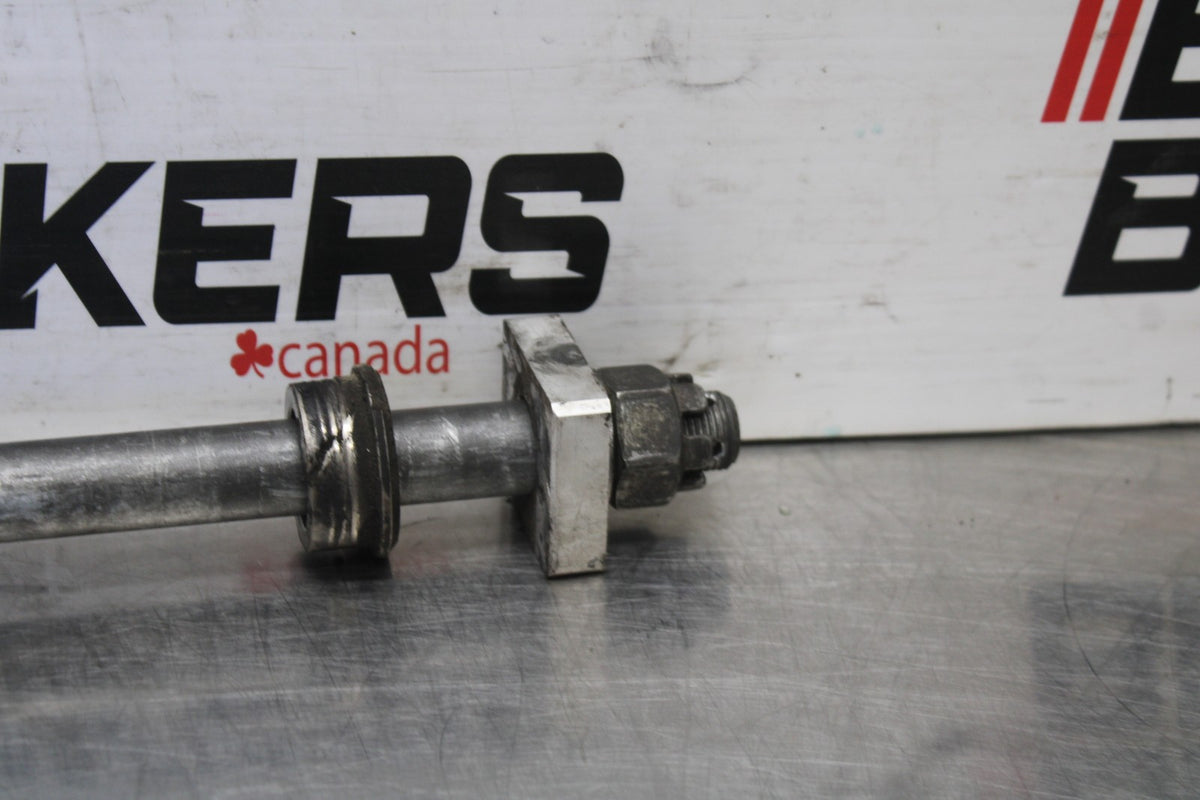 04-05 KAWASAKI NINJA ZX10R REAR AXLE BACK WHEEL RIM PIVOT BOLT AXEL BB931