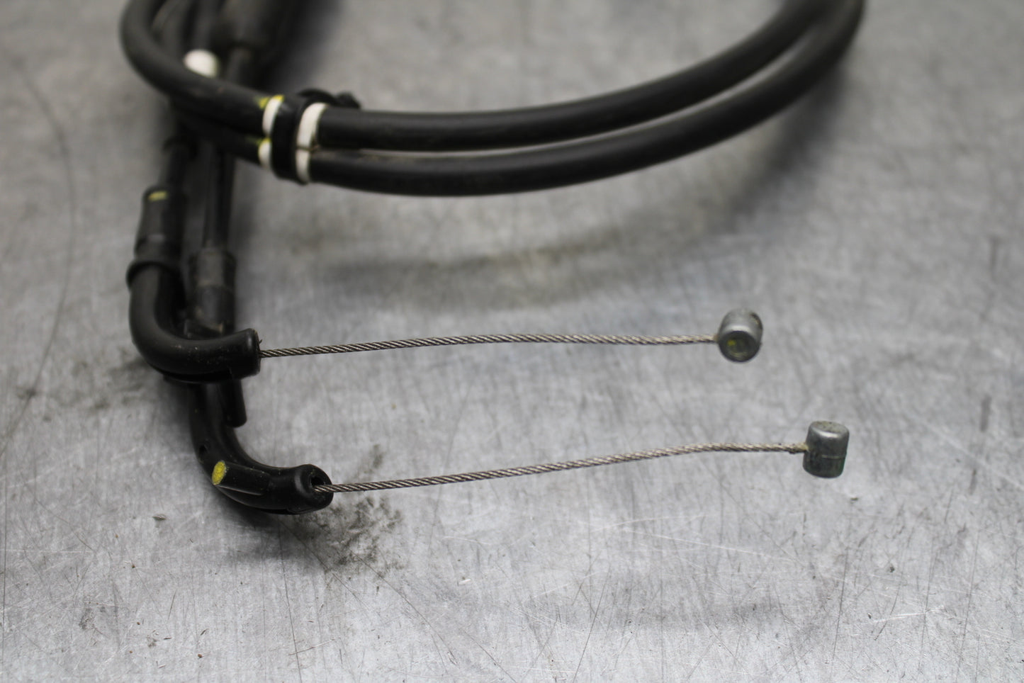 19-21 YAMAHA YZF R3 THROTTLE CABLES LINES BB121