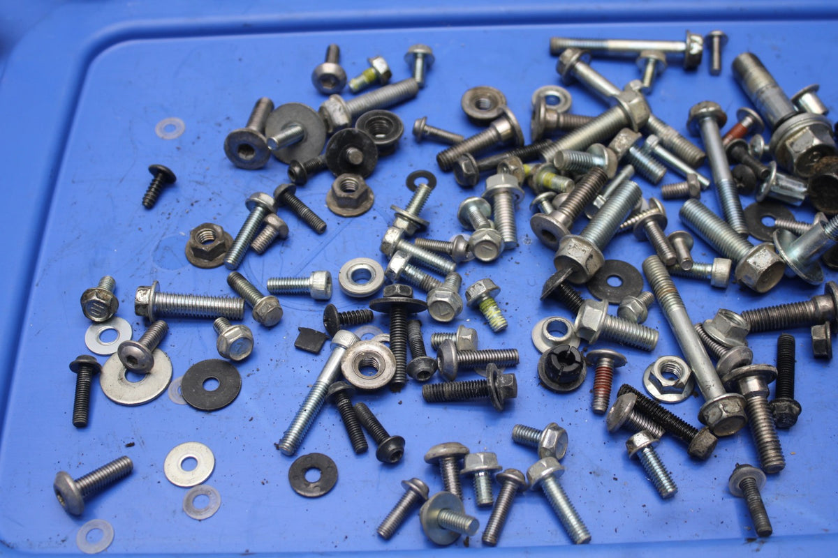 13 KAWASAKI NINJA 650 EX650F ABS BOLTS HARDWARE MOTOR SCREWS BB828