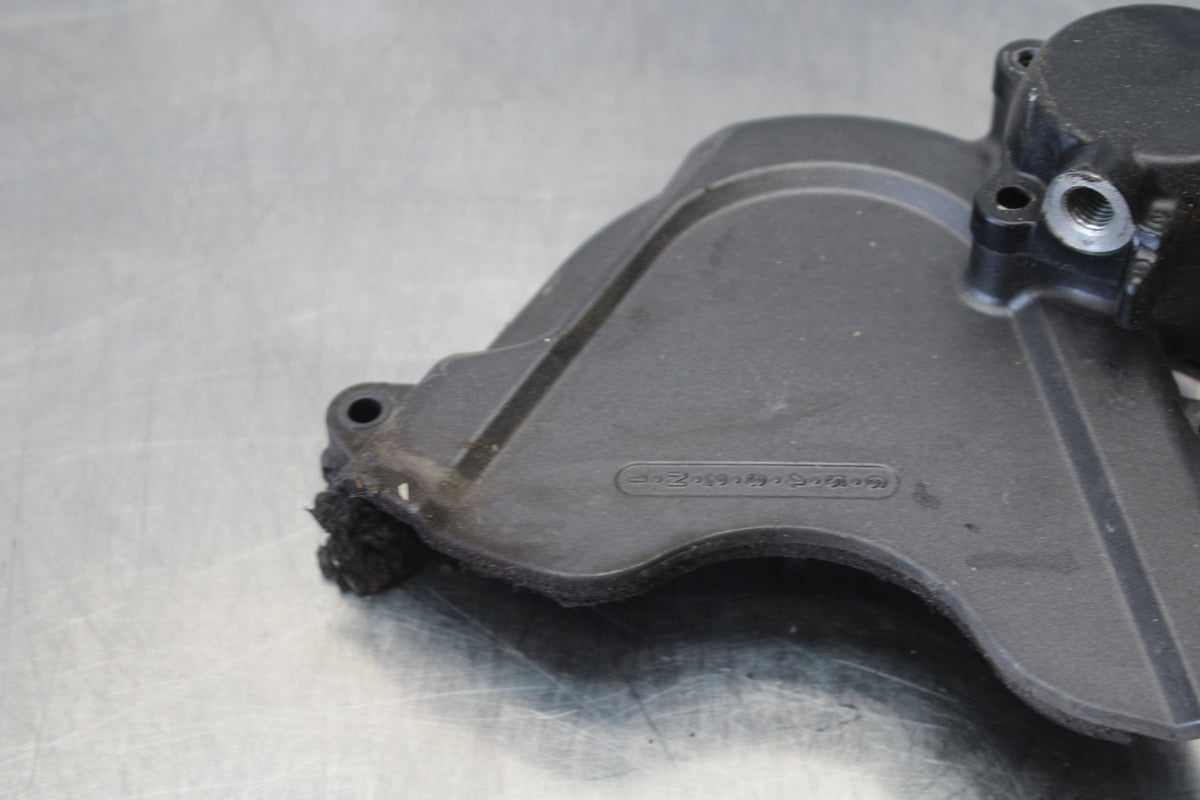 06-07 HONDA CBR1000RR CLUTCH SLAVE PISTON CYLINDER & SPROCKET COVER BB166