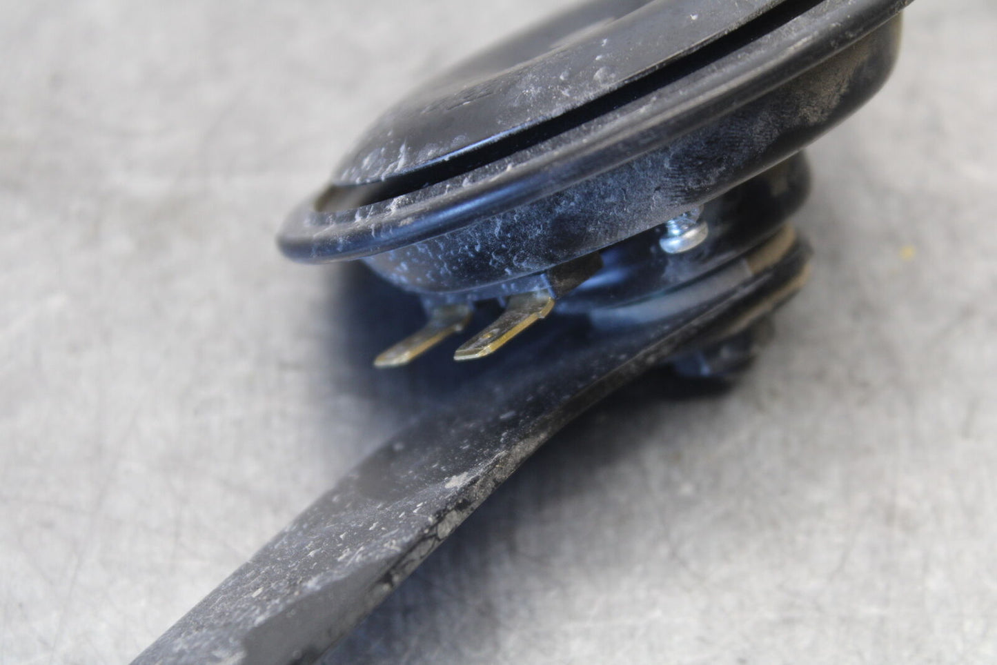 11-24 SUZUKI GSXR750 HORN SIGNAL BB687