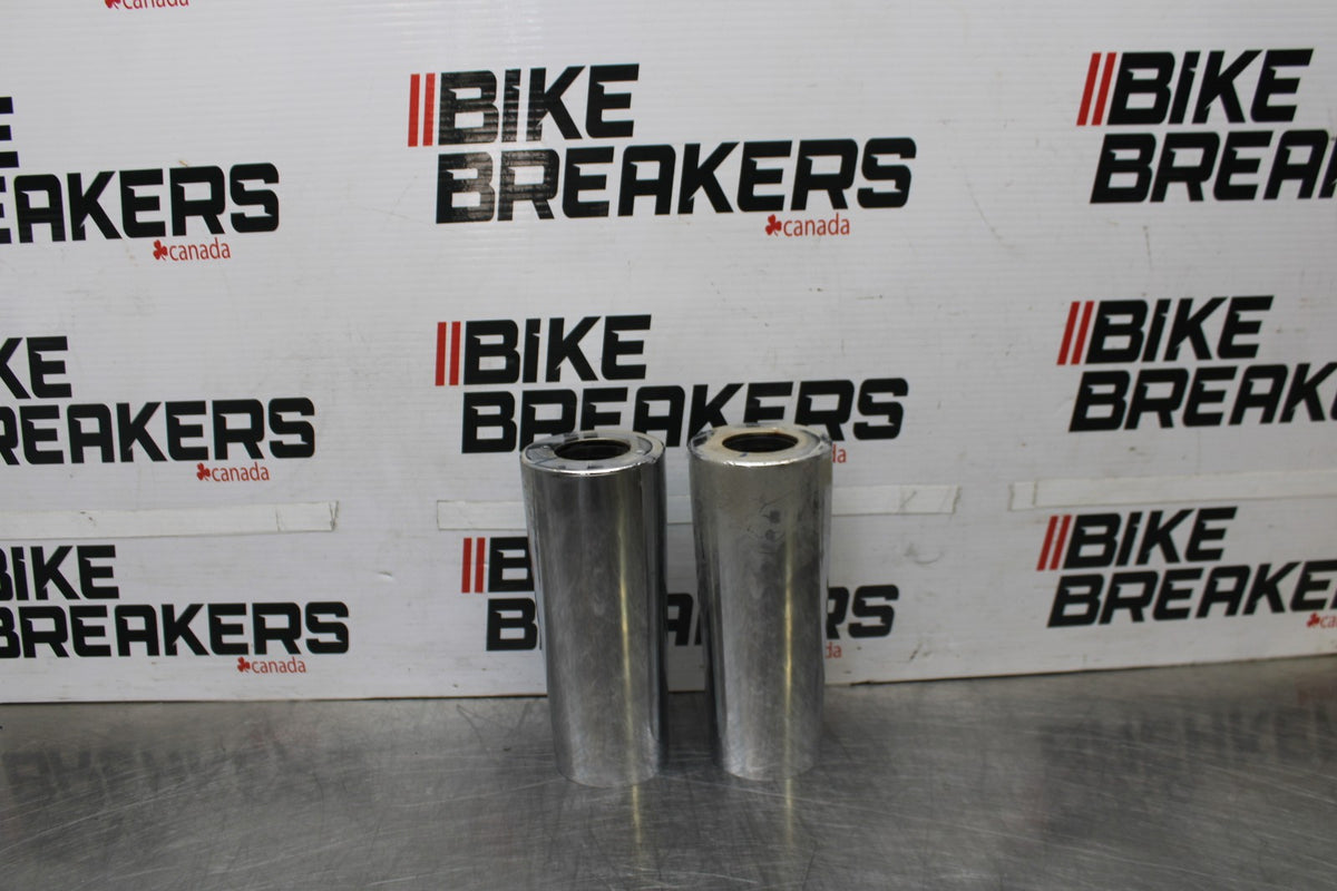 05-09 SUZUKI BOULEVARD C90 FORK LOWER COVERS BOTTOM GUARDS SHIELD COWL BB918