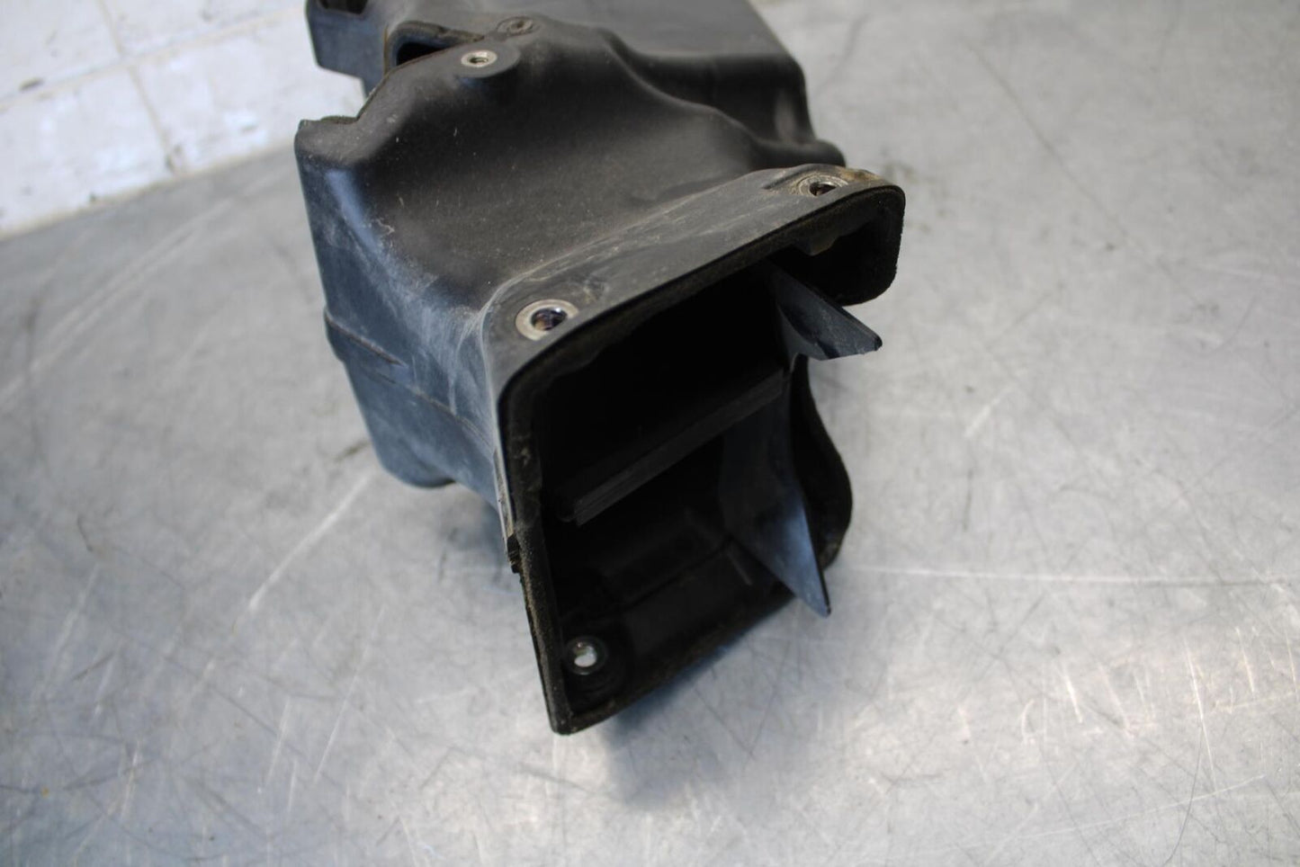 2011 Honda CBR600RR RAM AIR INTAKE TUBE DUCT BB520