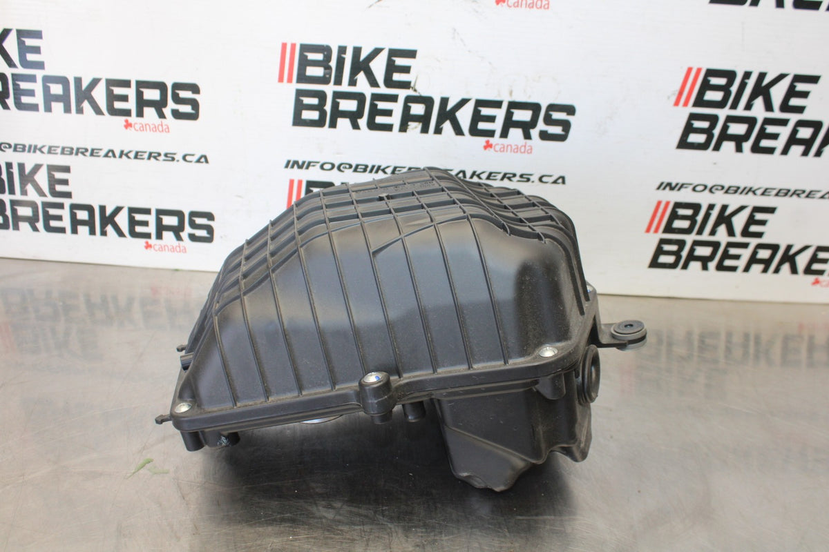 24-25 KAWASAKI ELIMINATOR 450 AIRBOX AIR INTAKE FILTER BOX BB869