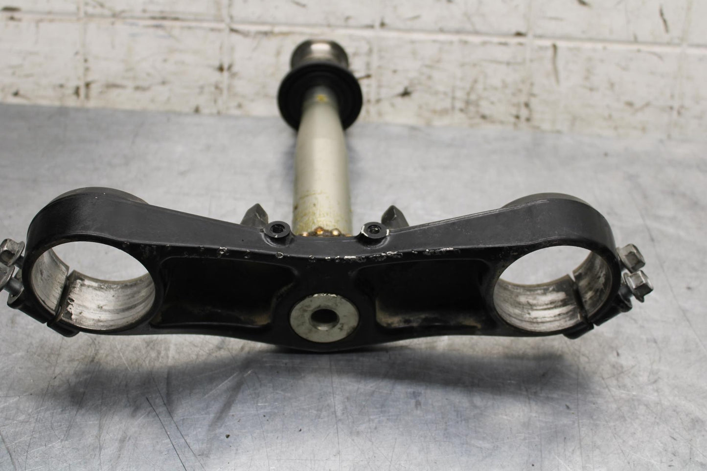 2000 Kawasaki Ninja ZX12R ZX1200A FRONT FORKS CLAMP LOWER TRIPLE TREE STEM BB565