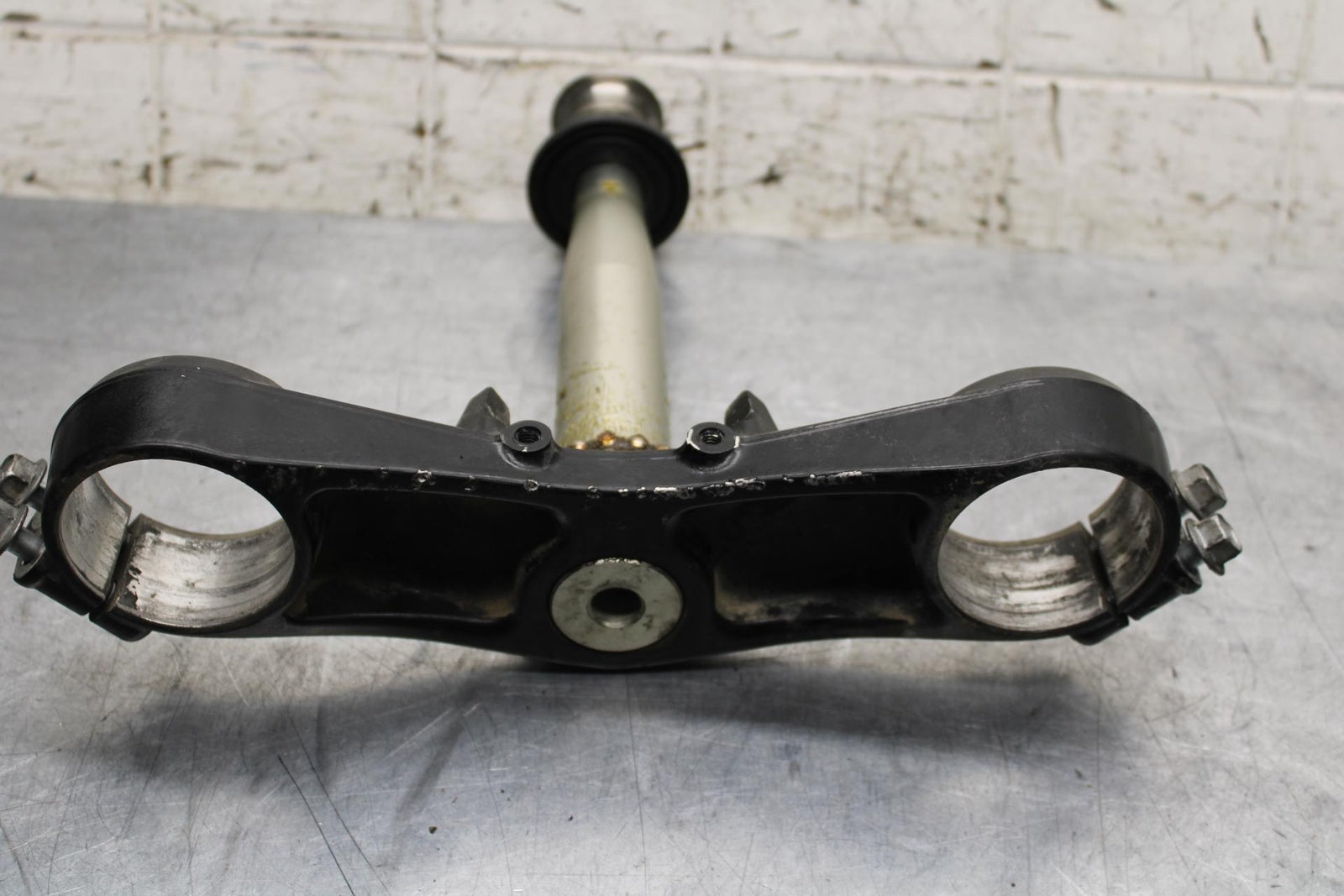 2000 Kawasaki Ninja ZX12R ZX1200A FRONT FORKS CLAMP LOWER TRIPLE TREE STEM BB565