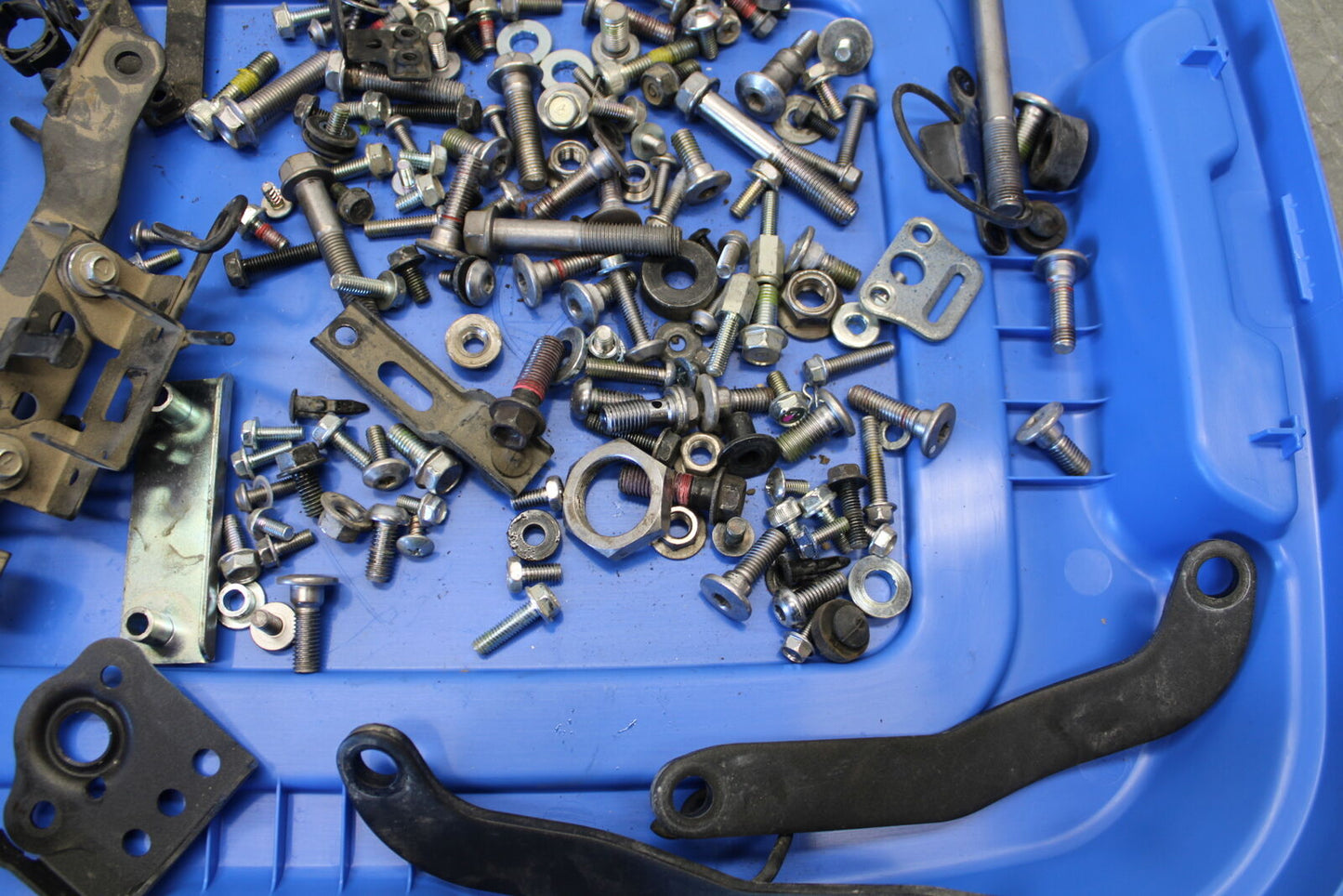 19-22 KAWASAKI Z400 ENGINE MOUNTING BOLTS HARDWARE MOTOR SCREWS BB708