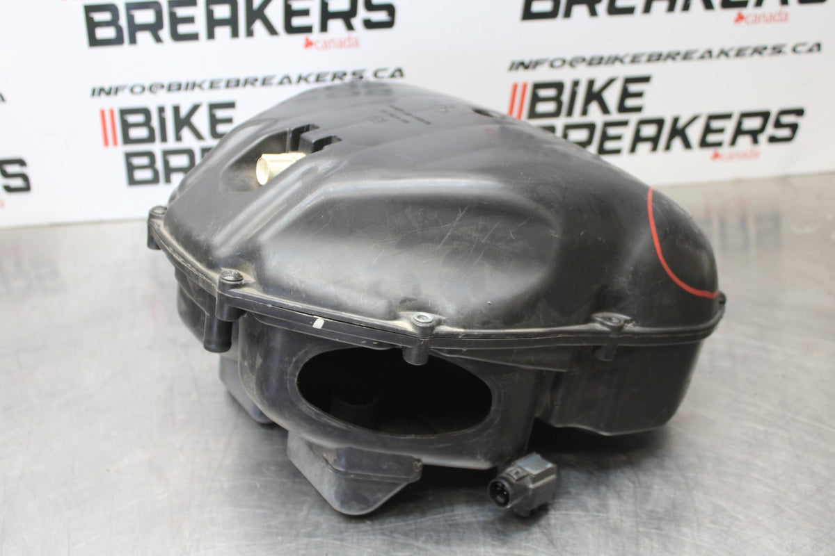 01-06 HONDA CBR600F4I AIRBOX AIR INTAKE FILTER BOX BB185