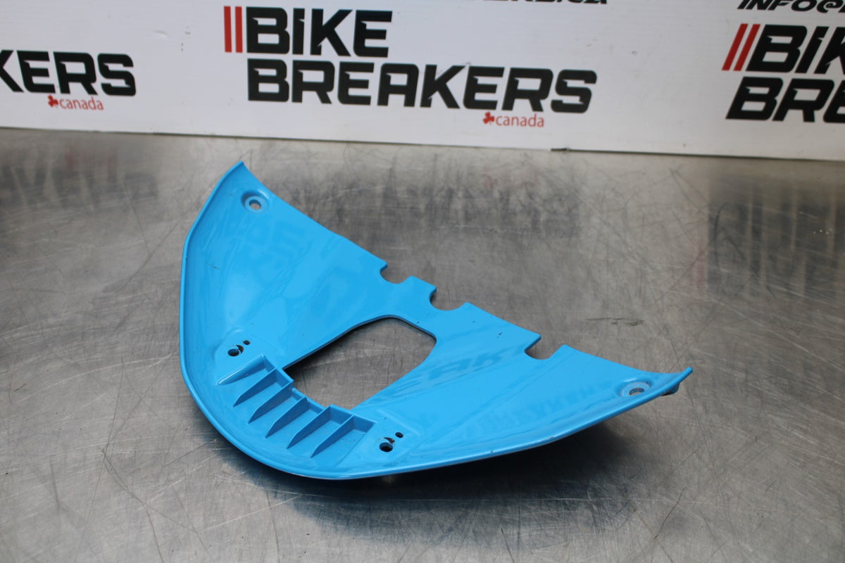 22-25 YAMAHA YZF R7 LOWER FRONT UPPER INNER HEADLIGHT COWL FAIRING  BB182