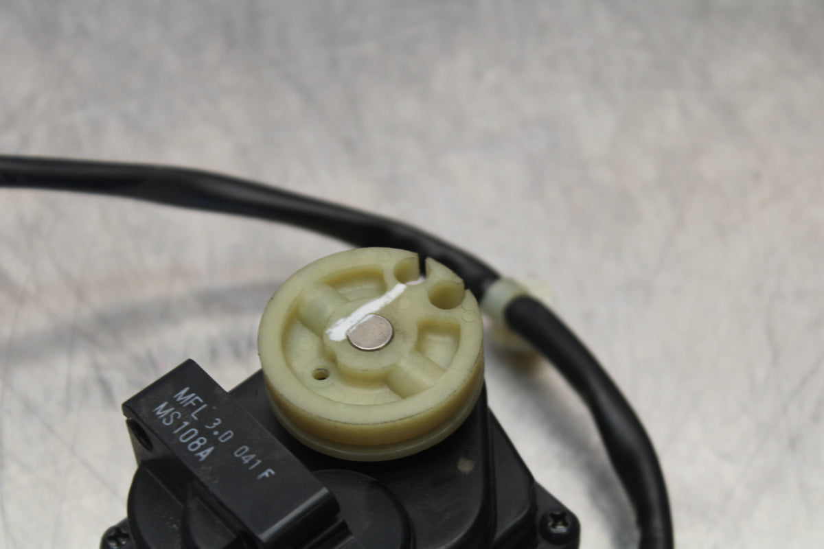 12-16 HONDA CBR1000RR EXHAUST VALVE SERVO MOTOR BB157