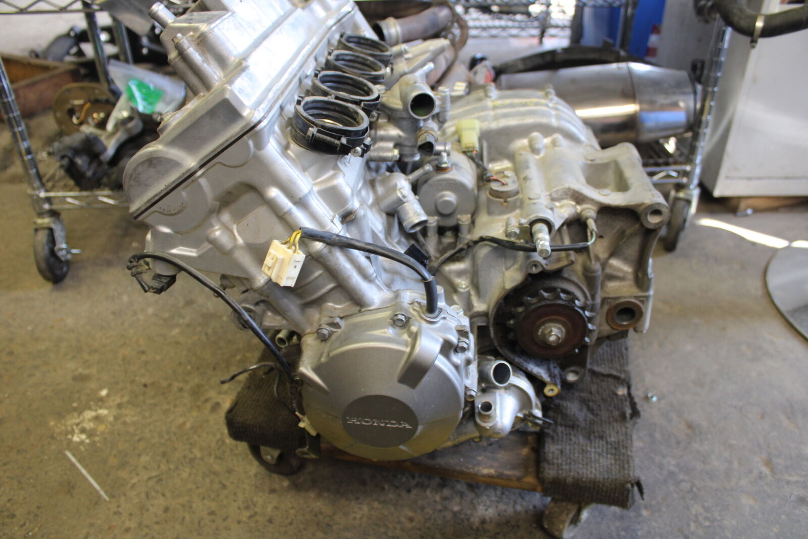 05-06 HONDA CBR600RR ENGINE MOTOR   BB689