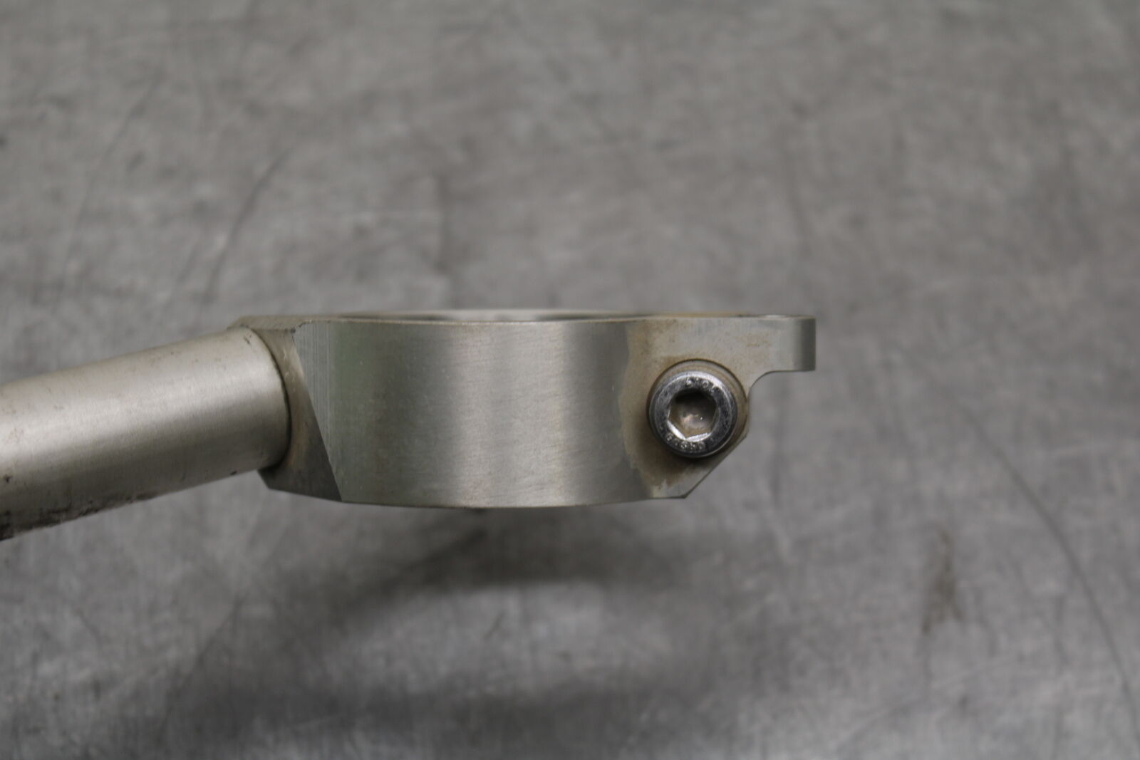 06-07 YAMAHA YZF R6 LEFT CLIP ON HANDLEBAR BB742