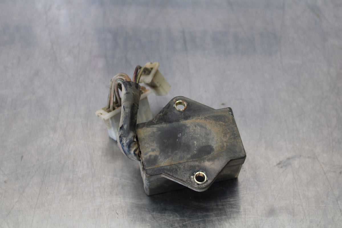 76-77 HONDA GOLDWING 1000 FUSE BOX  BB171