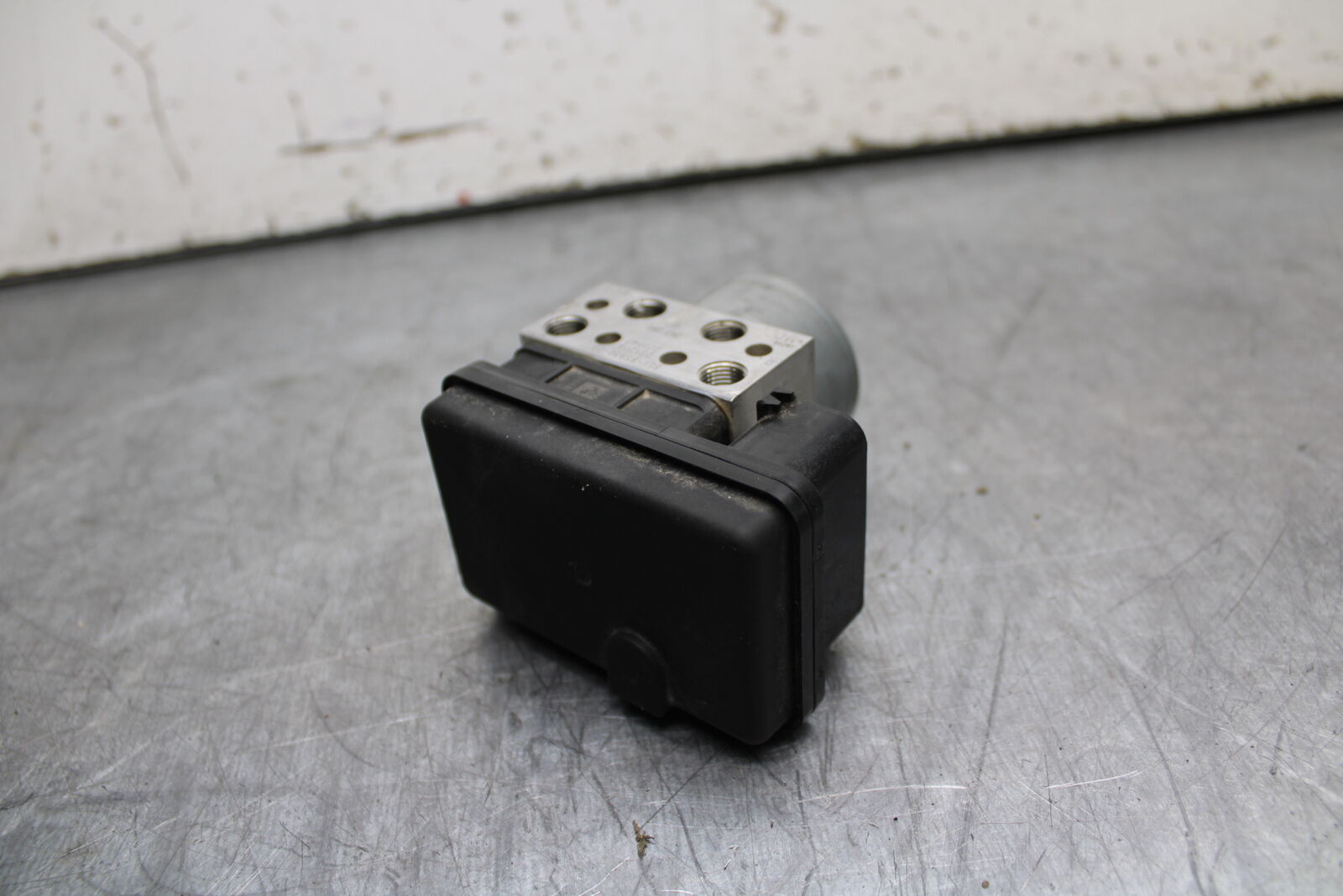 22-24 YAMAHA XSR900 ABS PUMP UNIT MODULE BB710