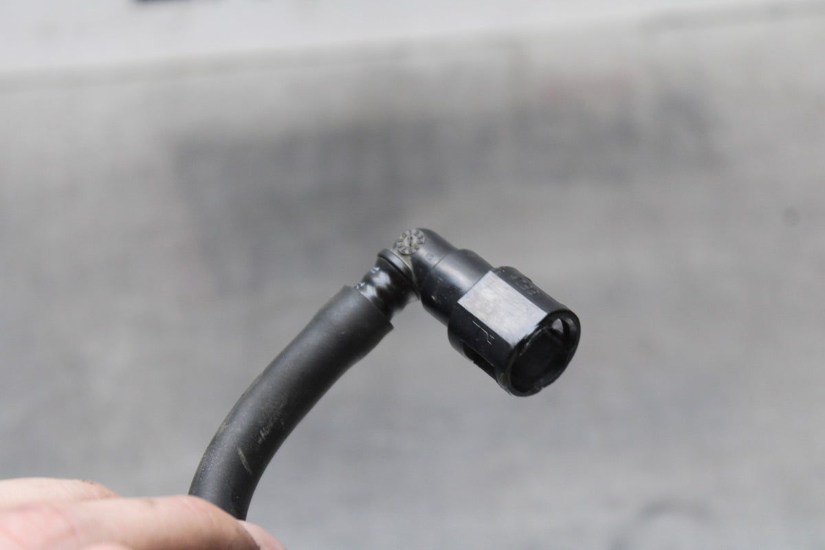 00 SUZUKI GSXR750 FUEL HOSE GAS LINE TUBE PIPE BB820