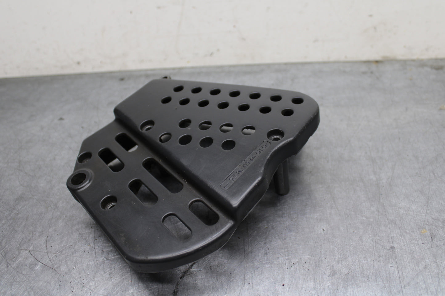 91-92 SUZUKI GSXR750 M  ENGINE SPROCKET COVER BB125