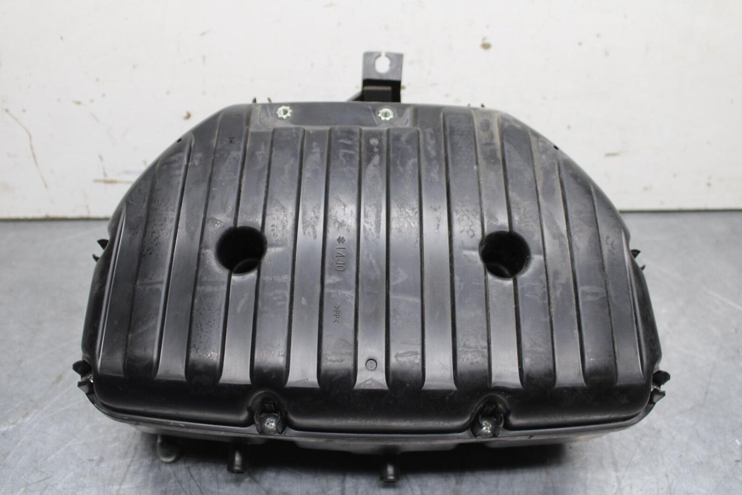 11-23 SUZUKI GSXR 750 AIRBOX AIR INTAKE FILTER BOX BB630