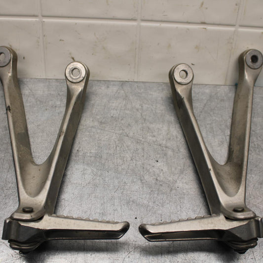 2008 Honda CBR1000RR RIGHT LEFT PASSENGER FOOTPEGS PAIR BB579