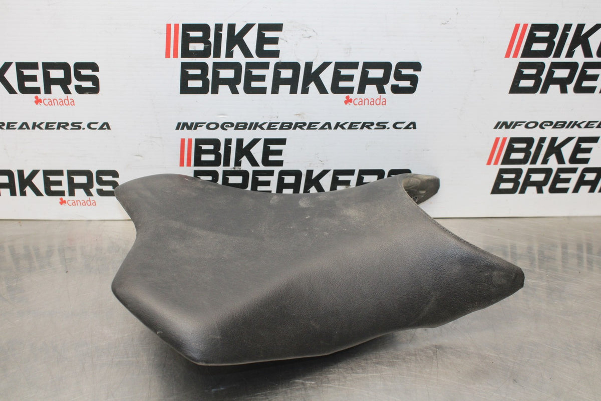 24 KAWASAKI NINJA 500 ABS FRONT DRIVERS SEAT PAD SADDLE PILLION BB818
