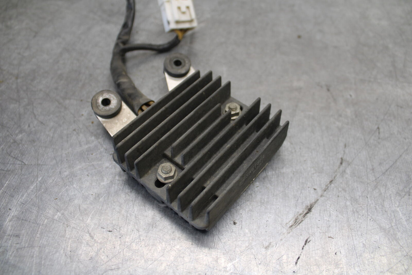 05-06 HONDA CBR600RR RECTIFIER VOLTAGE REGULATOR BB727