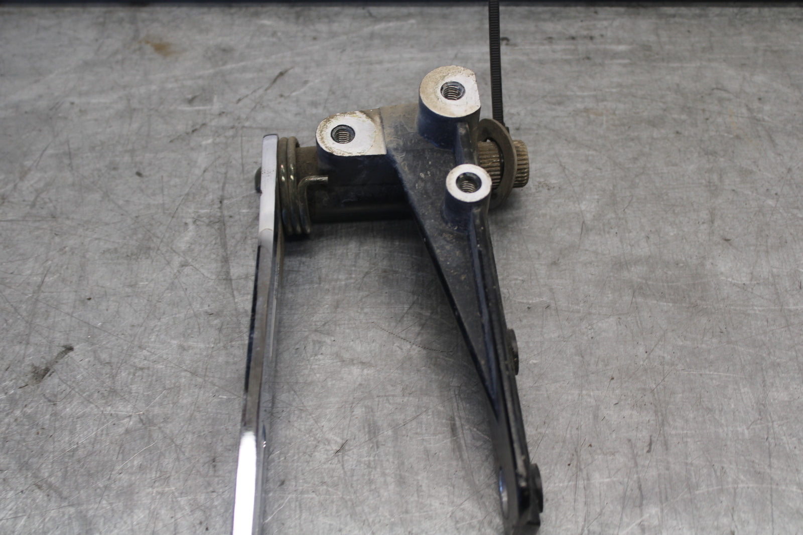 05-06 YAMAHA ROYAL STAR RIGHT REARSET BRAKE FOOT PEDAL BB697