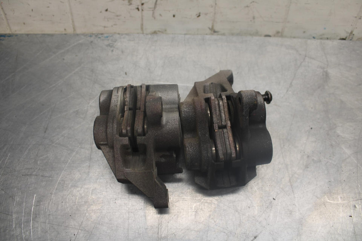 18-20 YAMAHA MT-07  RIGHT LEFT FRONT BRAKE CALIPER SET PAIR CALIPERS BB457