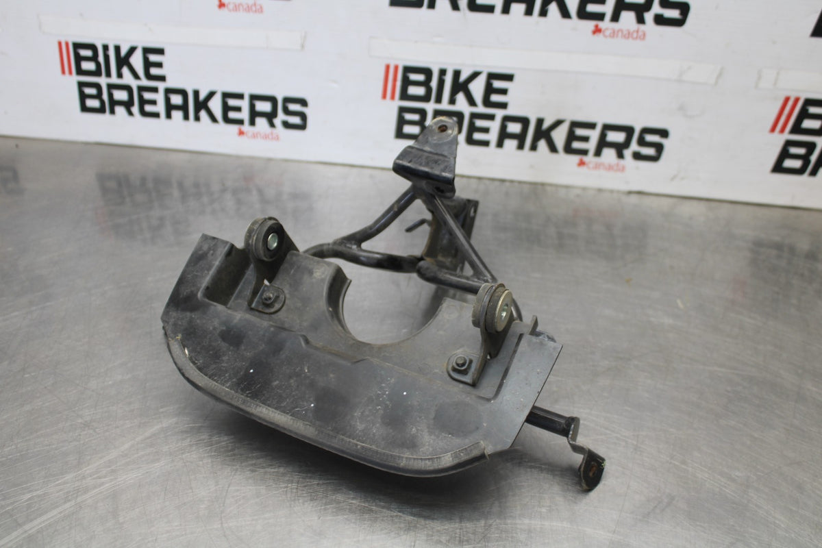 06 KAWASAKI KLR650 UPPER FAIRING MIRROR GAUGES STAY BRACKET BB919