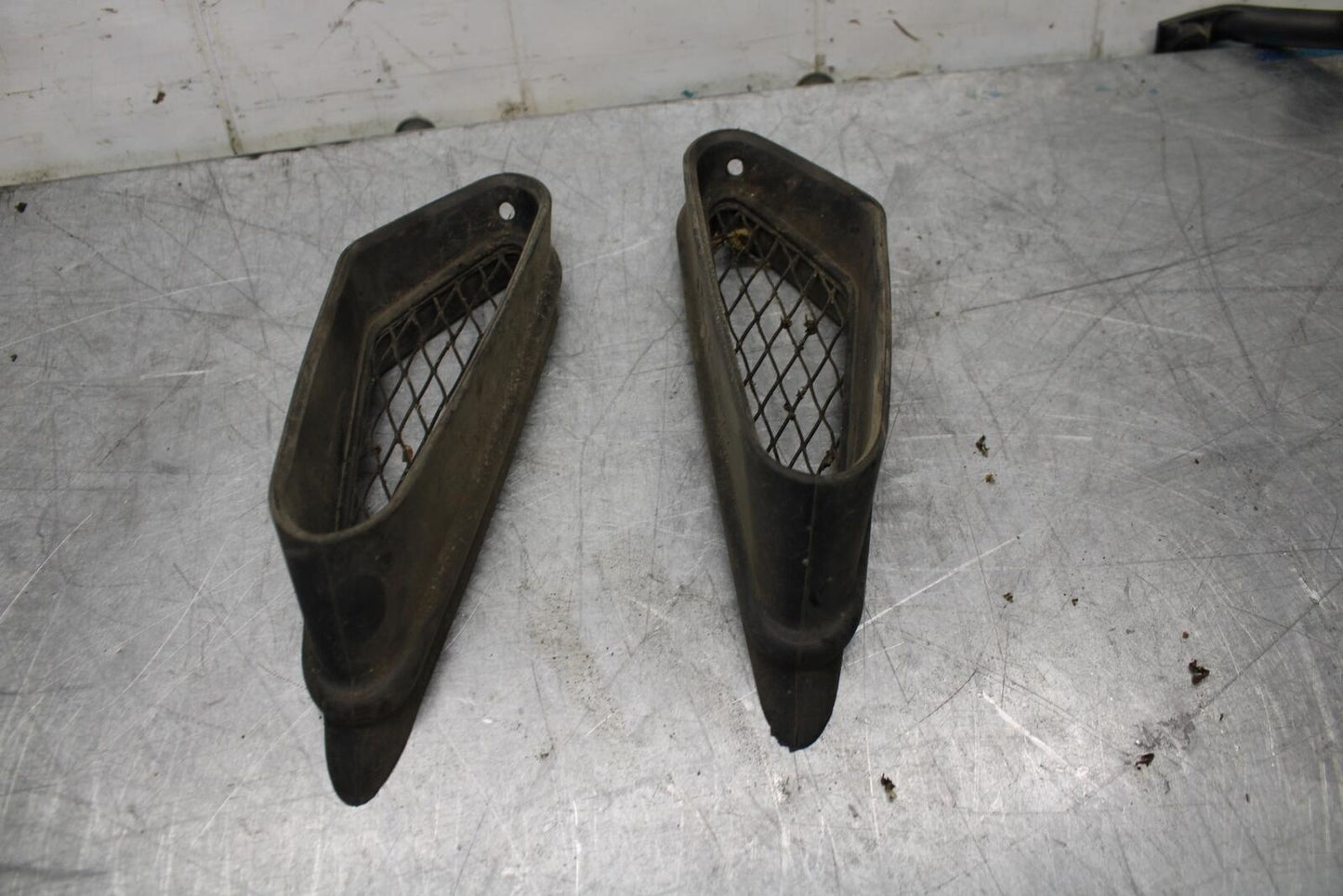 07-08 KAWASAKI CONCOURS 1400 ABS AIR INTAKE GRILL BB449