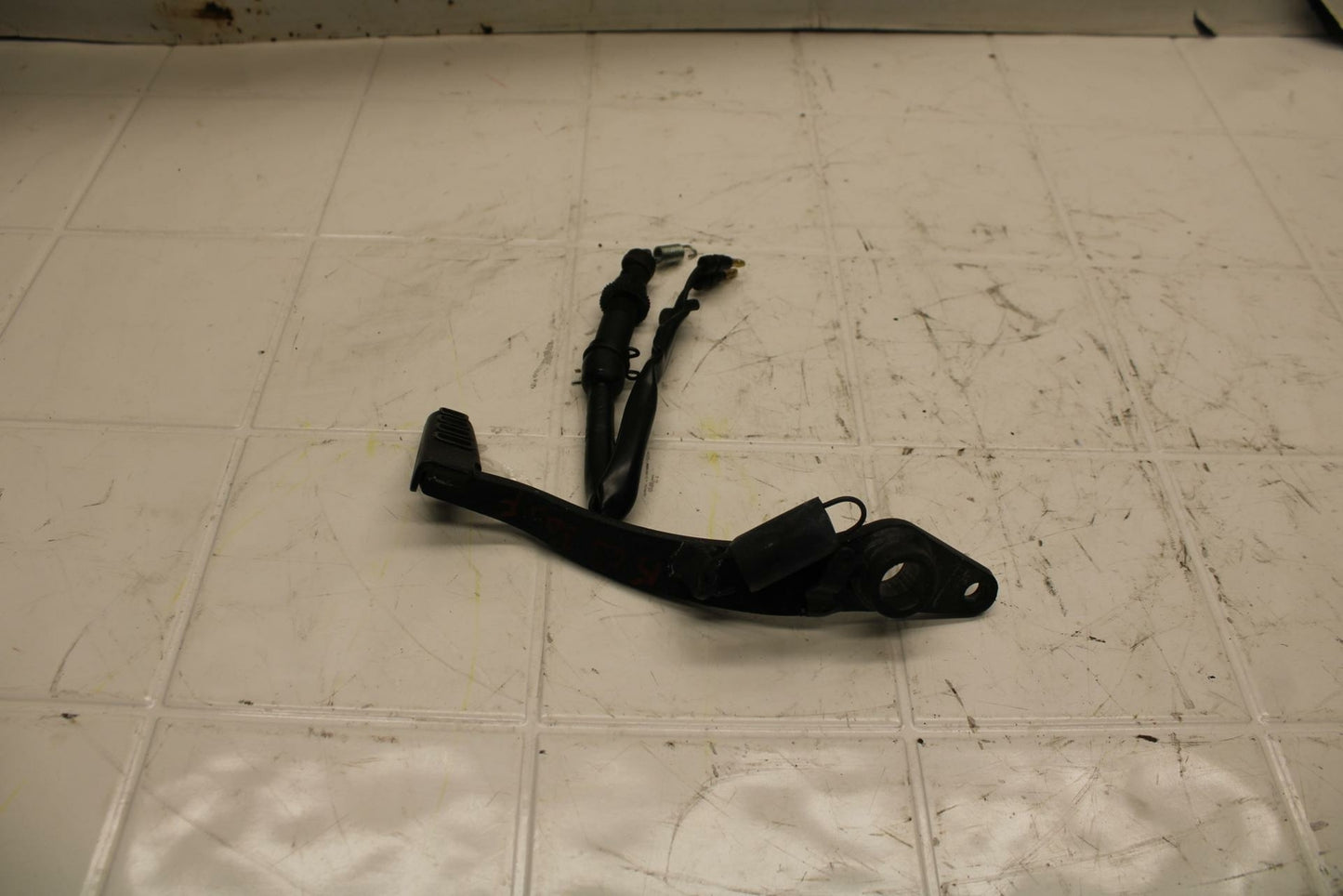 15-16 HONDA CB300F RIGHT REARSET BRAKE FOOT PEDAL BB05