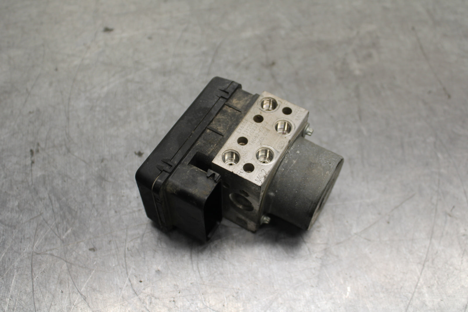 14-15 KAWASAKI NINJA 650 EX650F ABS ABS PUMP UNIT MODULE BB741