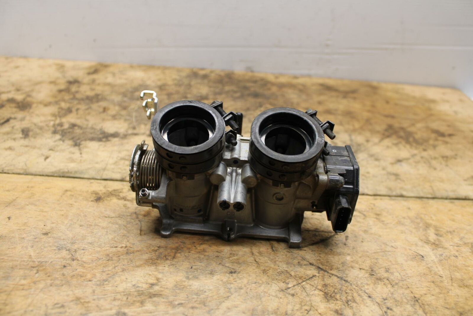 16-18 HONDA CBR500R MAIN FUEL INJECTORS / THROTTLE BODIES BB345