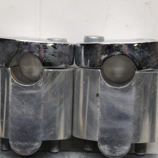 2006 Kawasaki Vulcan 900 VN900B Classic HANDLEBAR RISERS BB585