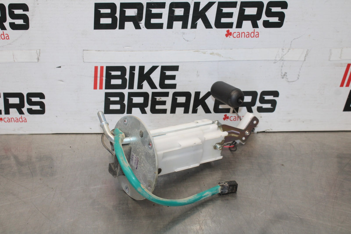 24 KAWASAKI NINJA ZX6R ZX636 ABS 40TH ANNIVERSARY FUEL PUMP GAS PETROL BB911