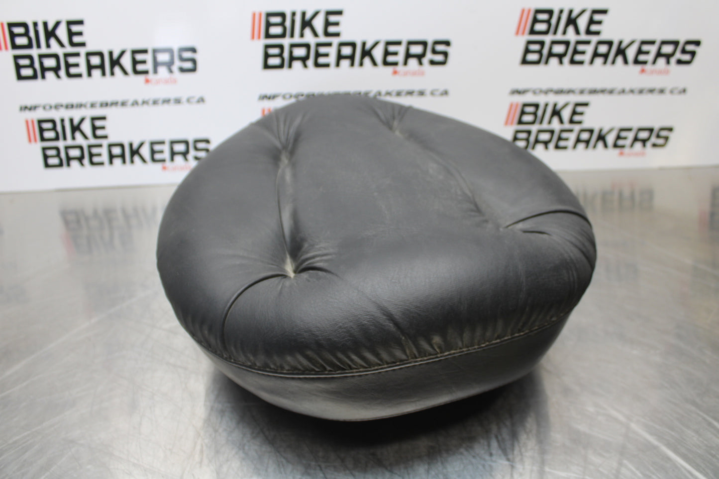 09 YAMAHA ROYAL STAR XVZ1300TF VENTURE REAR BACK PASSENGER SEAT BB151