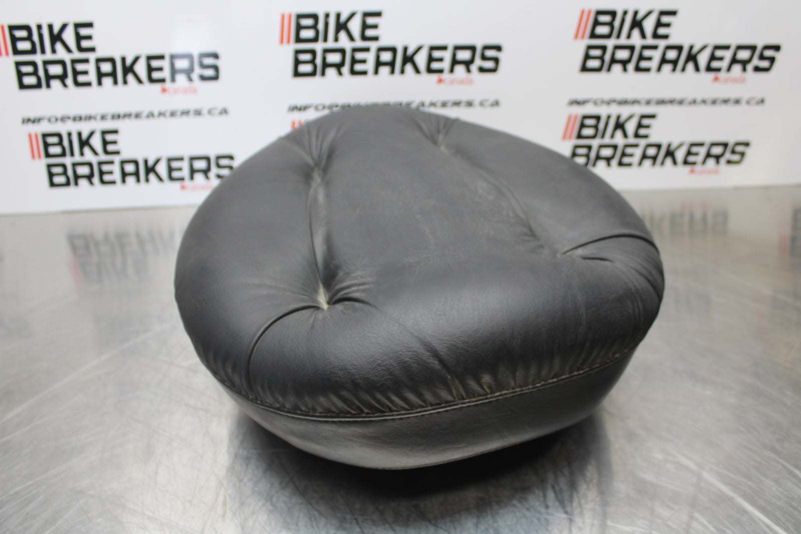 09 YAMAHA ROYAL STAR XVZ1300TF VENTURE REAR BACK PASSENGER SEAT BB151