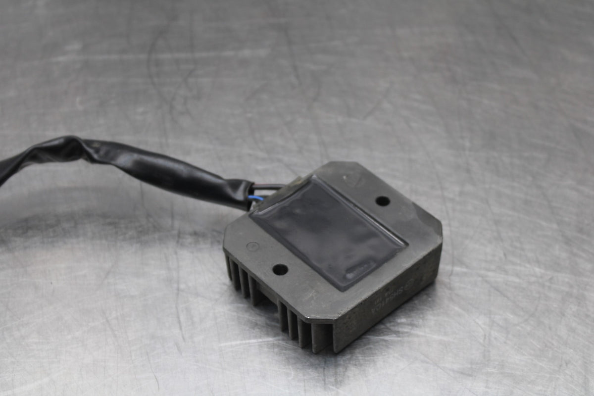 08 HONDA CBR125R RECTIFIER VOLTAGE REGULATOR BB839