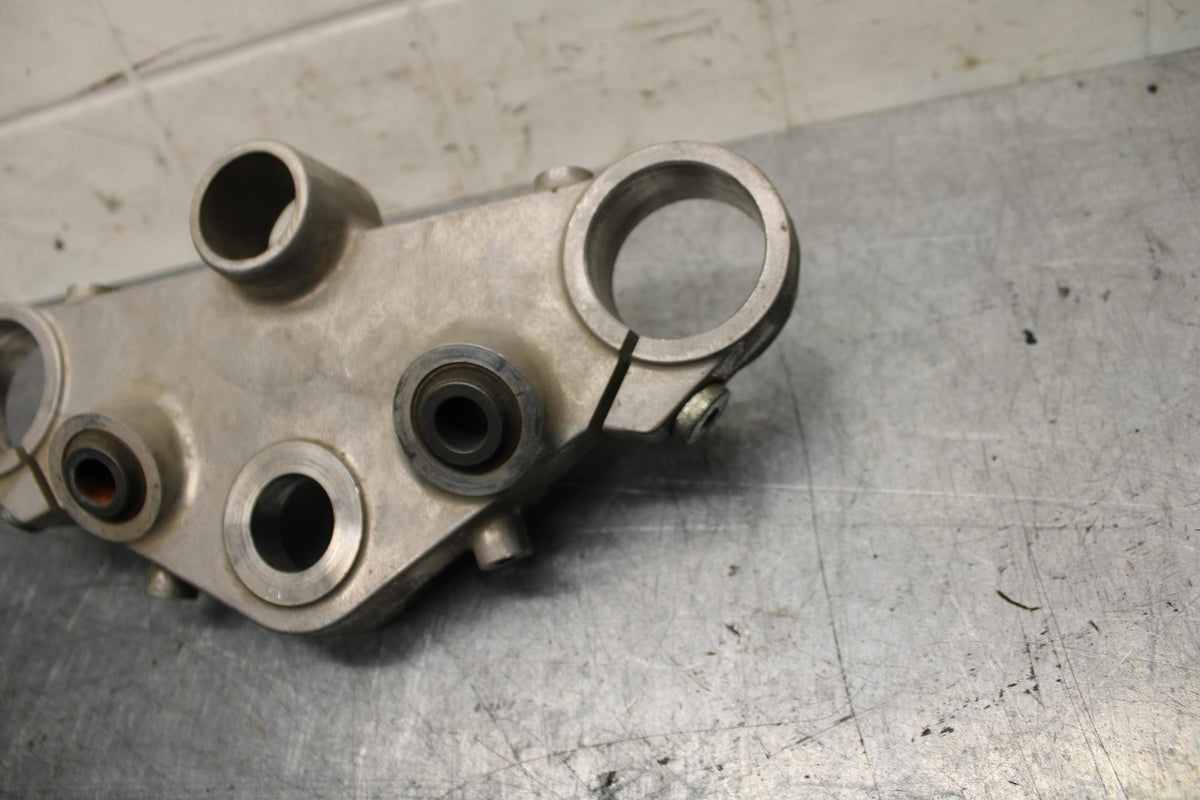 2001 Honda ST1100 FORKS UPPER TRIPLE TREE CLAMP BB77