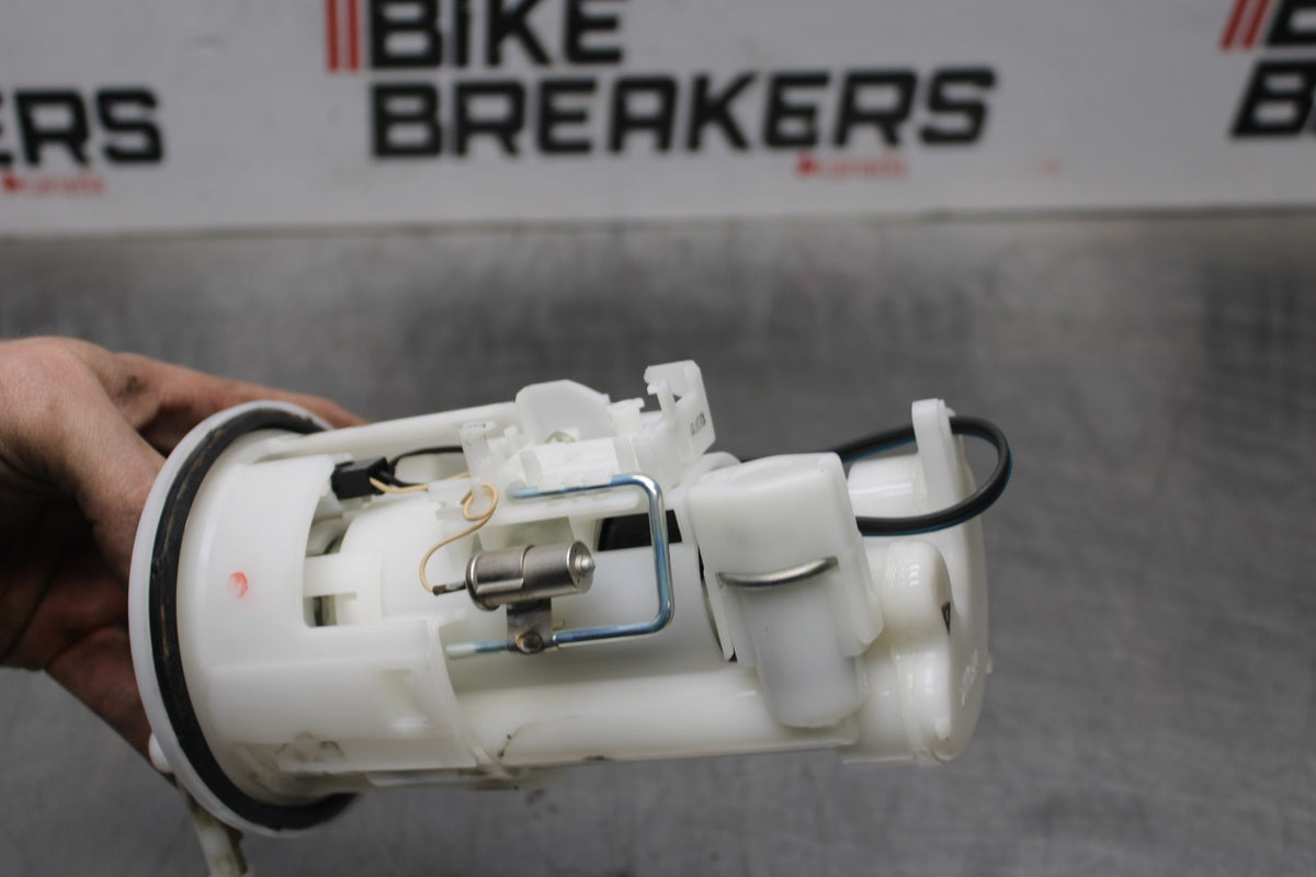 13 YAMAHA YZF R1 FUEL PUMP GAS PETROL SENDER UNIT BB781