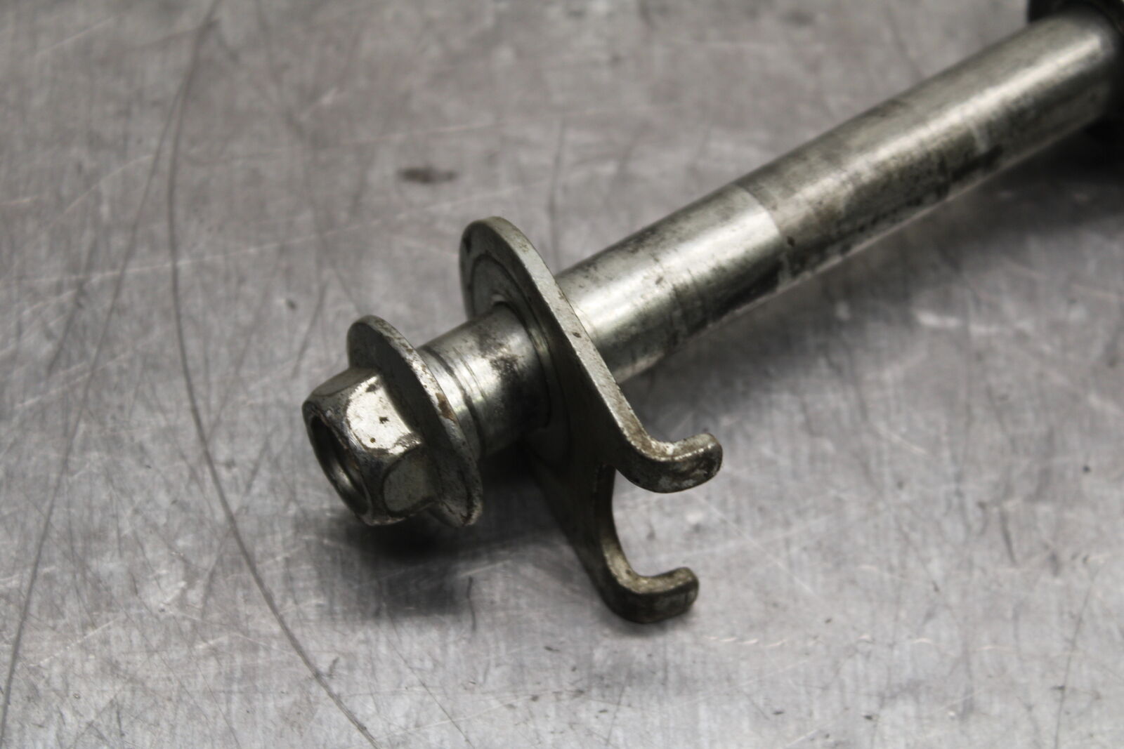 15-16 HONDA CB300F REAR AXLE BACK WHEEL RIM PIVOT BOLT AXEL BB740