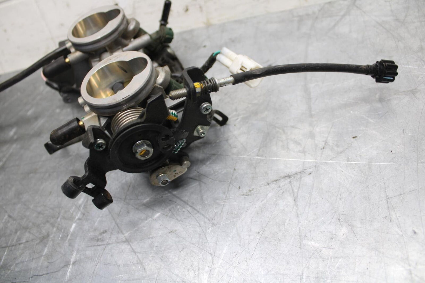 12-17 KAWASAKI NINJA 650 MAIN FUEL INJECTORS / THROTTLE BODIES BB470