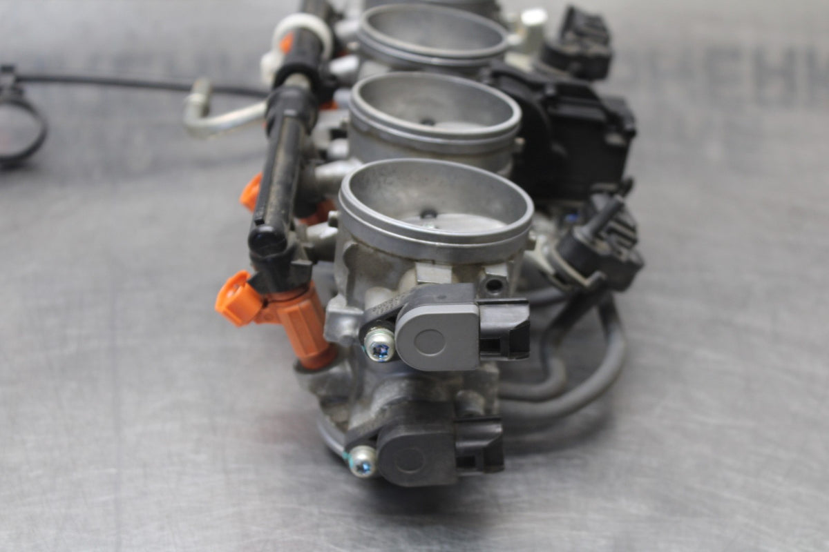 13-18 KAWASAKI NINJA ZX6R MAIN FUEL INJECTORS / THROTTLE BODIES BB915