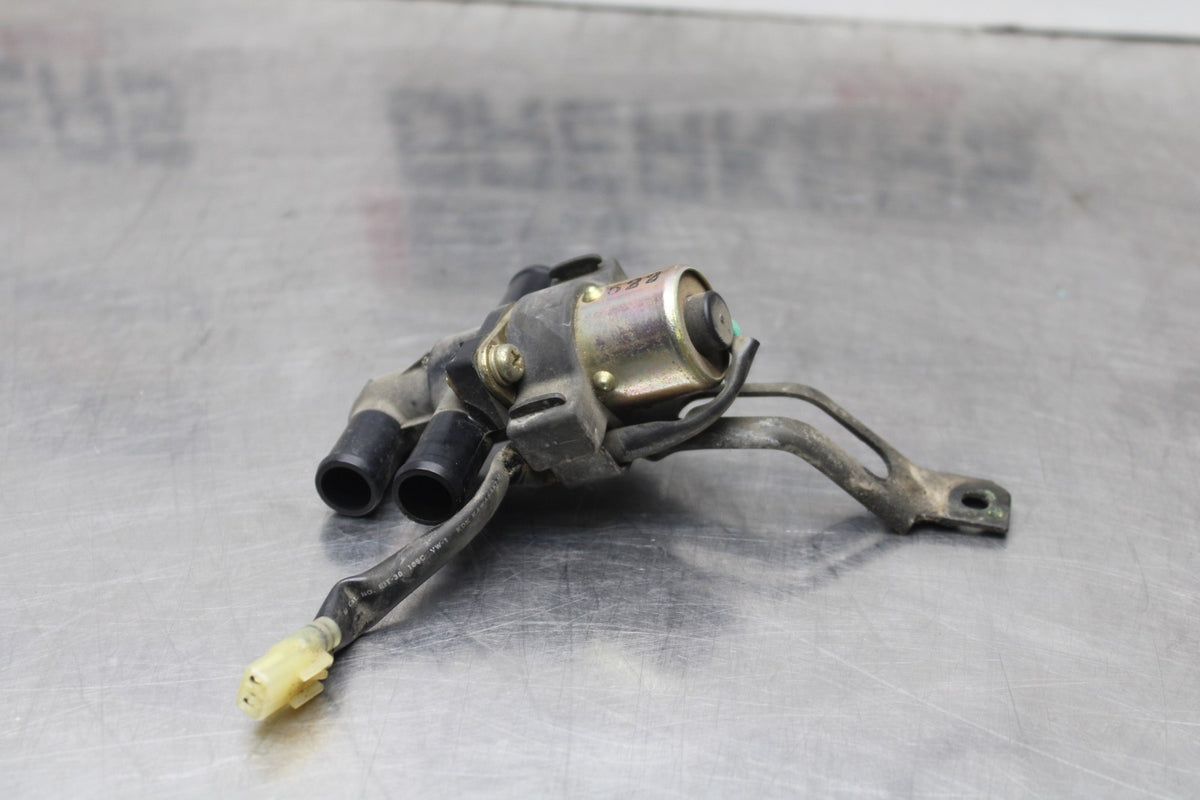 05 YAMAHA YZF R6 AIR VALVE SOLENOID TOP ENGINE SWITCH SENSOR BB858
